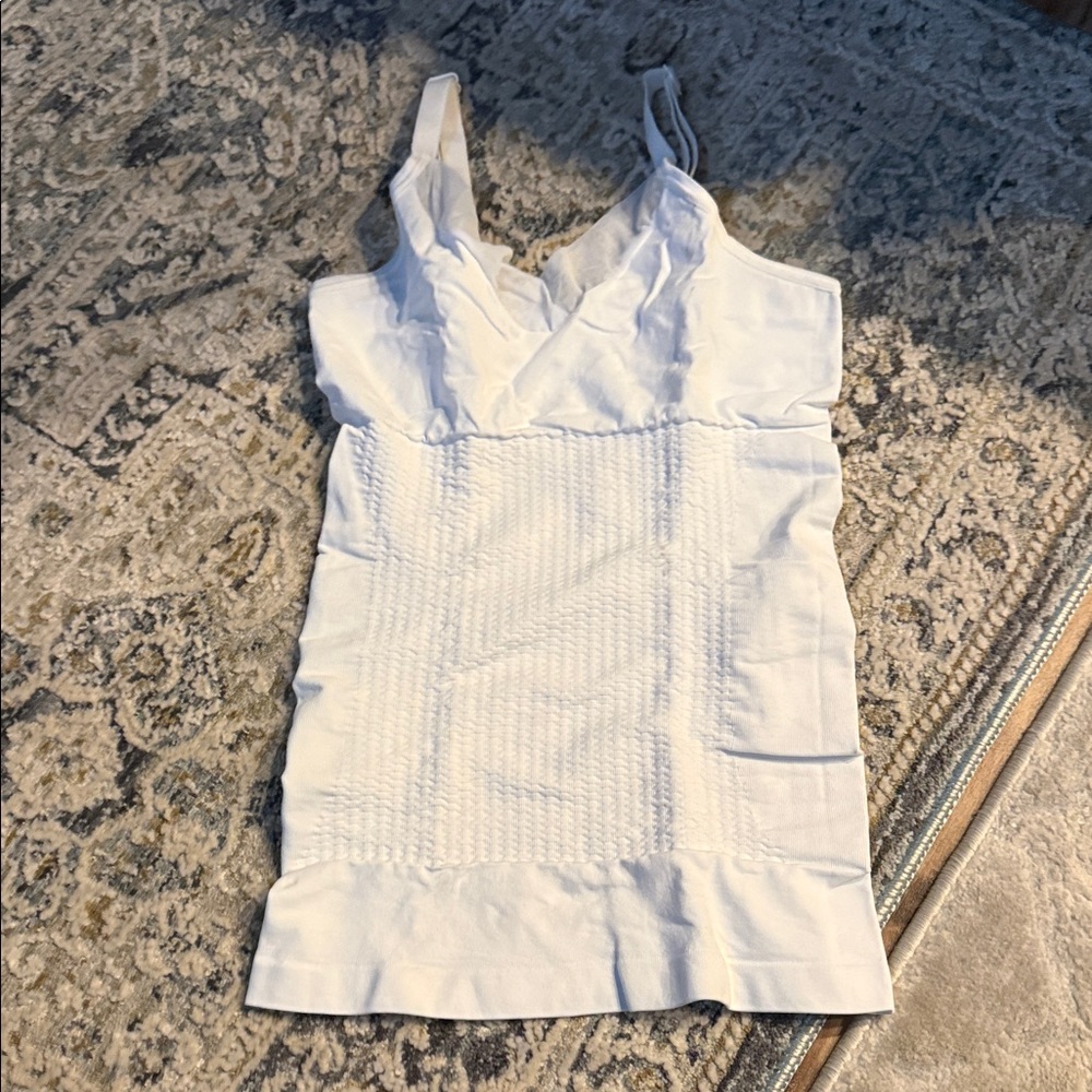 White Chrmisette Colombian faja Top